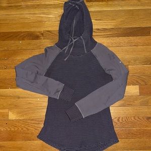 Columbia Purple Pullover Hoodie Shirt